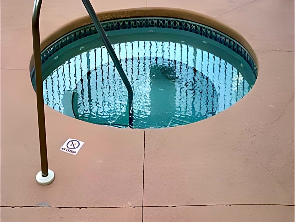 Holiday Inn Express Hotel & Suites Clearwater North/Dunedin By IHG