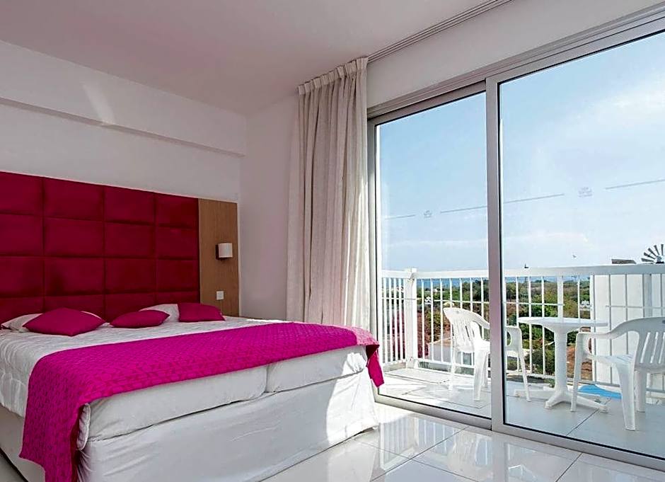 Marlita Beach Hotel Apartments