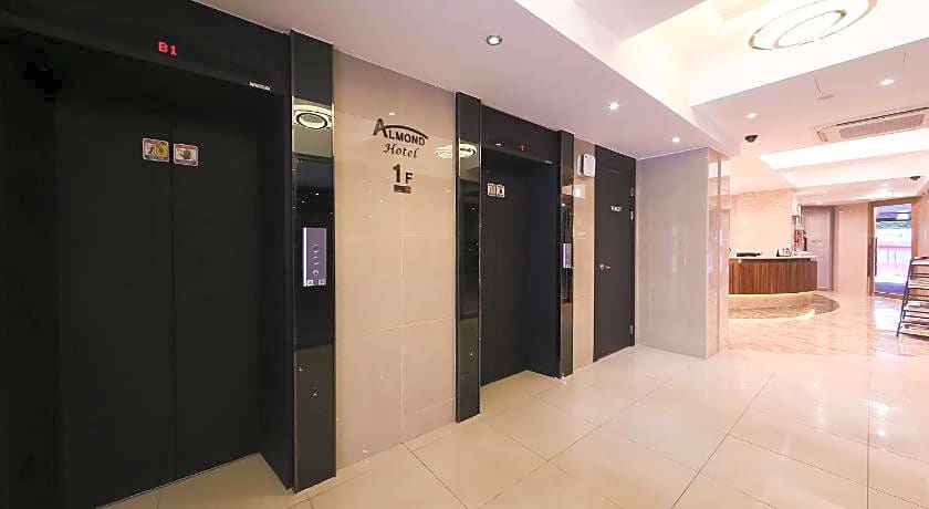 Almond Hotel Busan Station