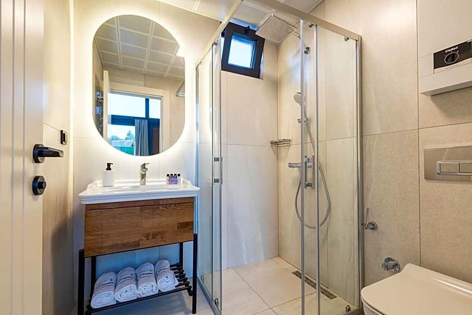 Rota Kilidonia Karaöz Suites&Villas