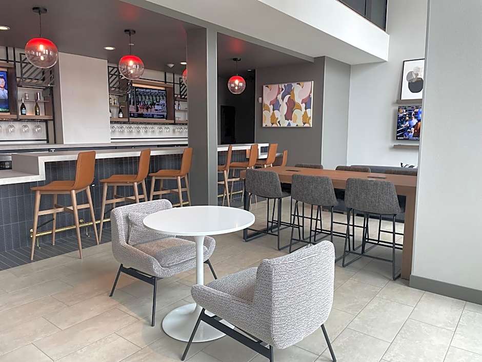 Atwell Suites Austin Airport By IHG