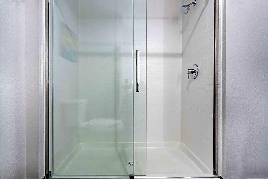 LaQuinta Suites by Wyndham South Bend Notre Dame Area