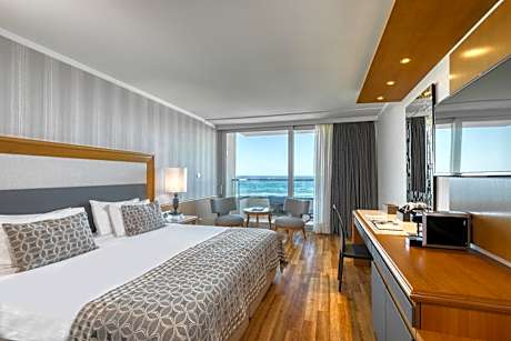 Executive Room Front Sea View
