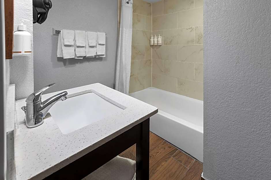 Baymont by Wyndham Downtown Detroit