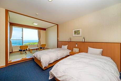 Twin Room with Tatami Area and Shared Bathroom