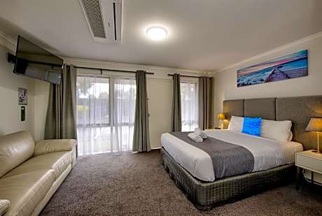Queen Suite