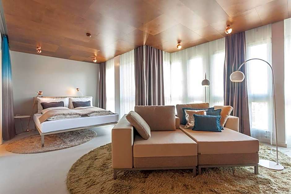 EMA House Hotel Suites