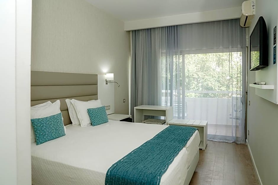 Carvi Beach Hotel