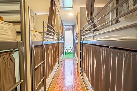 Bed in 16-Bed Mixed Dormitory Room with Private Patio