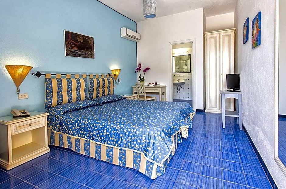Hotel La Scogliera