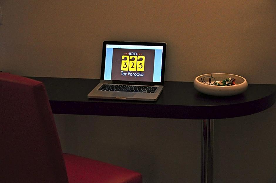 Hotel 325 Tor Vergata