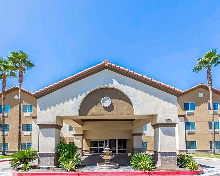 Comfort Suites Bakersfield