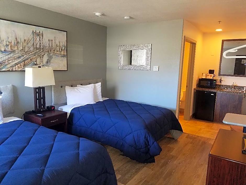 Price Pointe Inn