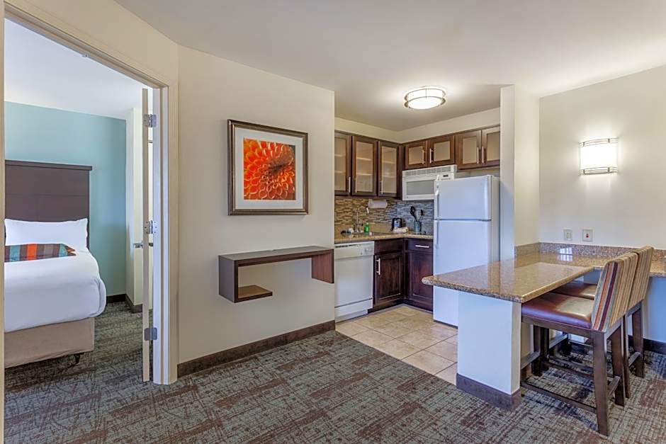 Staybridge Suites Davenport By IHG