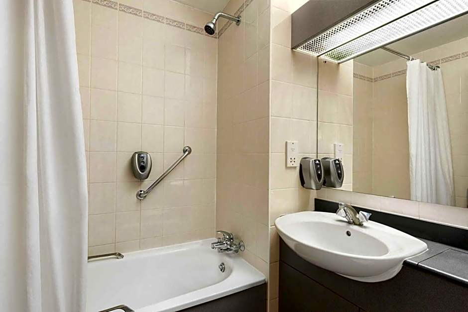 Days Inn Watford Gap
