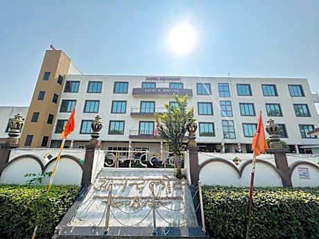 Hotel AnandLok By WB Inn