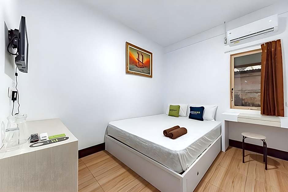 Urbanview Hotel Tropical Ketapang by RedDoorz