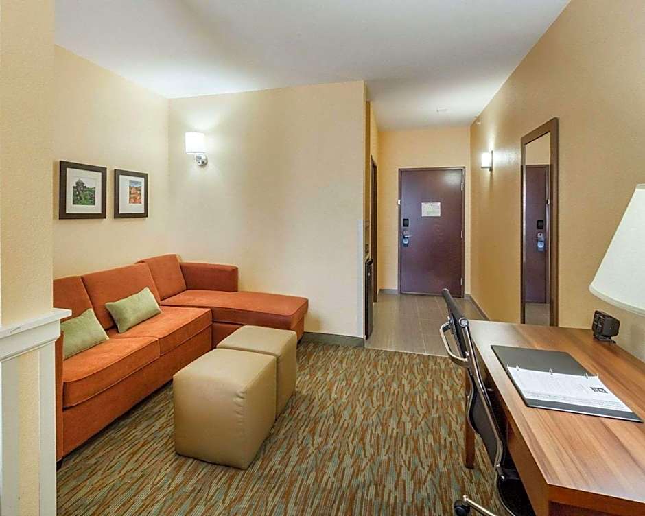 Comfort Suites Cotulla near I-35