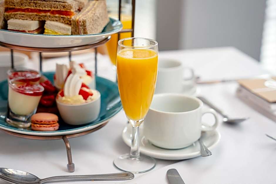 Delta Hotels by Marriott Heathrow Windsor