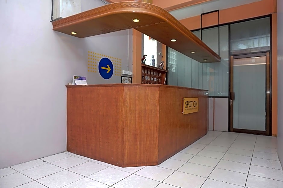 OYO 2200 Hotel Gunung Sari