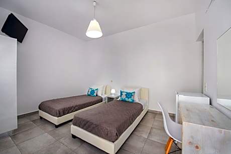 Economy Twin Room
