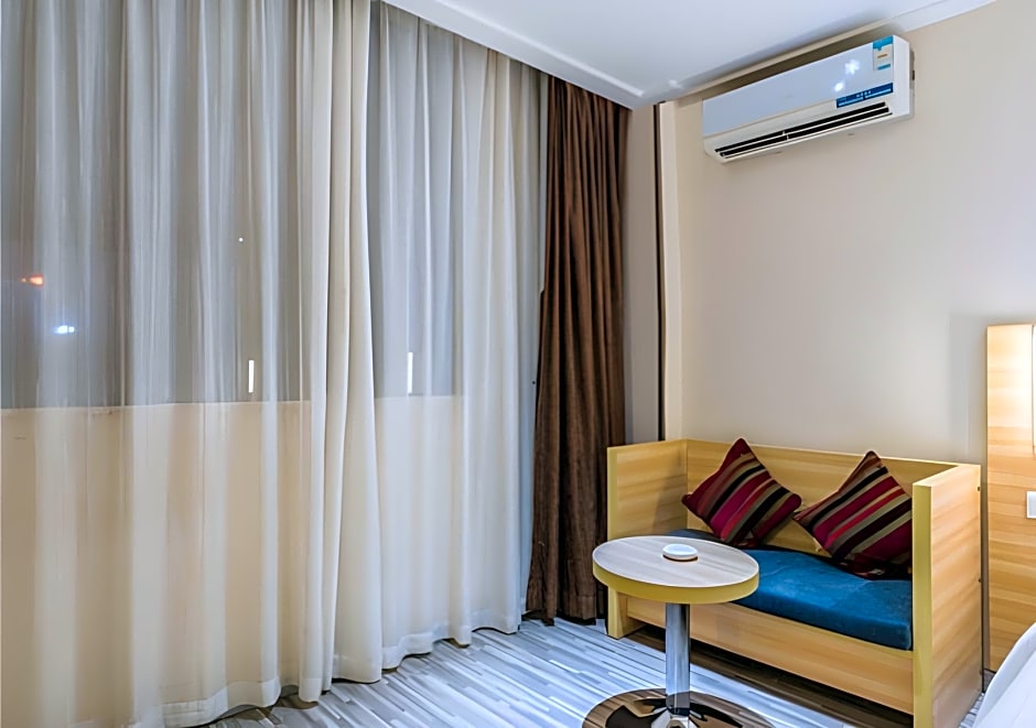 City Comfort Inn Yangjiang Baili Plaza Mojiang Road