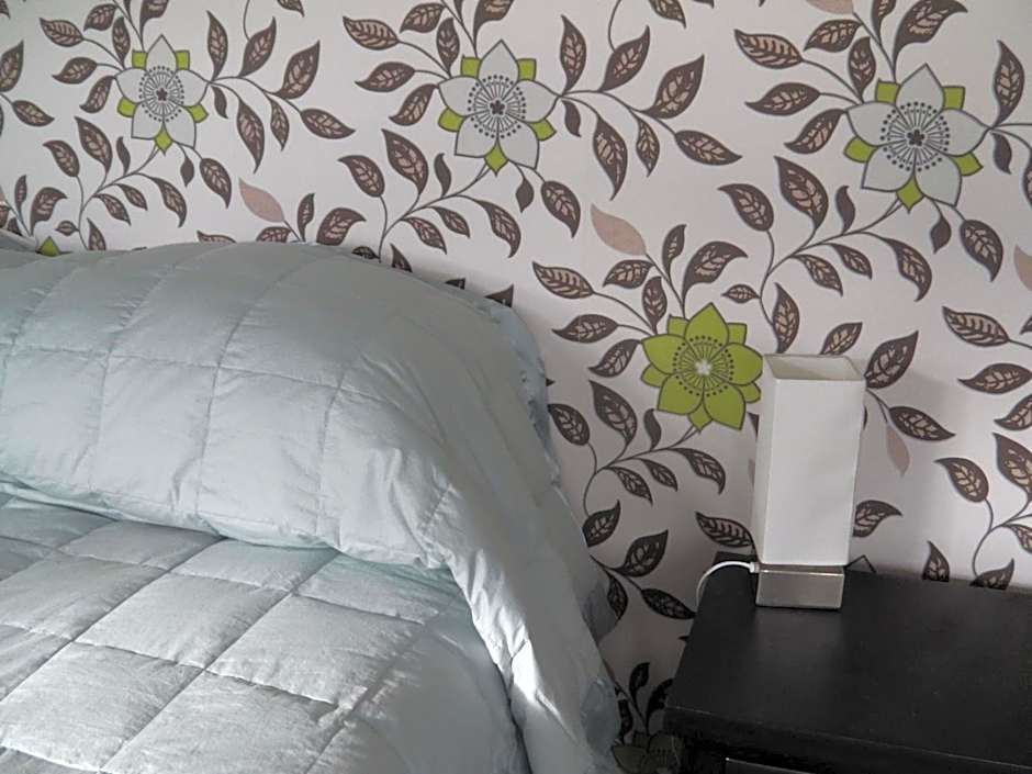 Golfcourse Road Chalets and Lodge