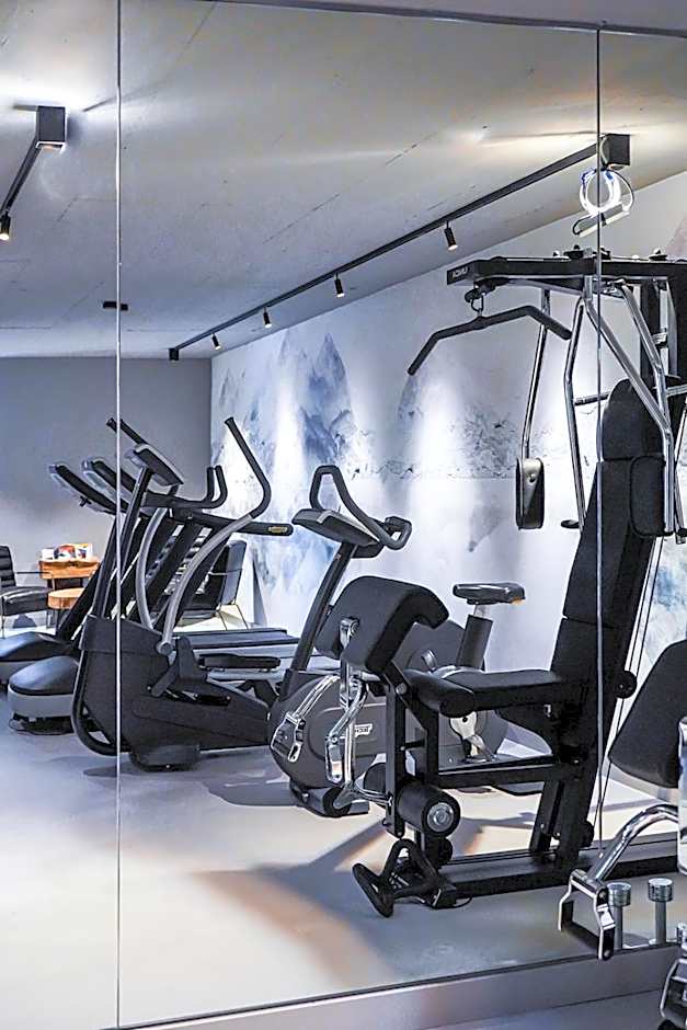 GOING TRIPLE A apartments EAST