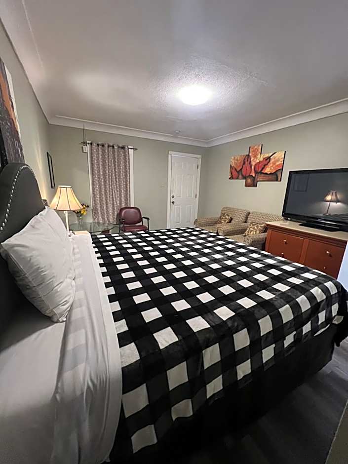 Tulip Motel