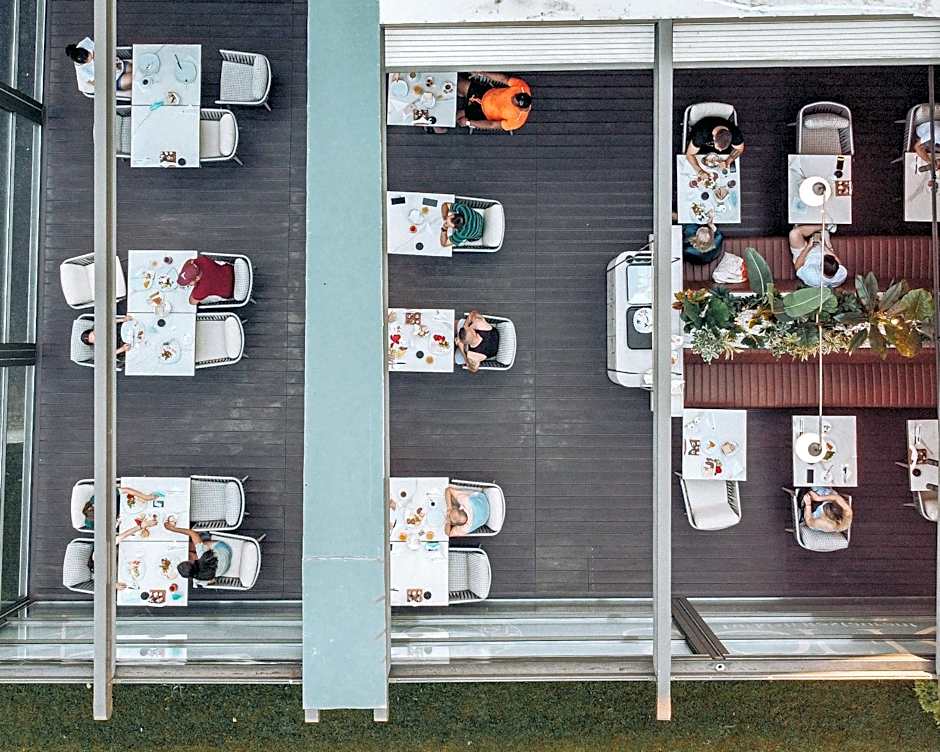 Oxford Hotel & Conference Center