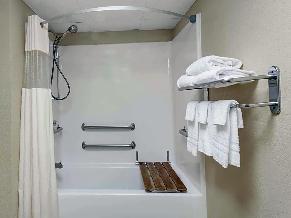 Days Inn by Wyndham Goodlettsville