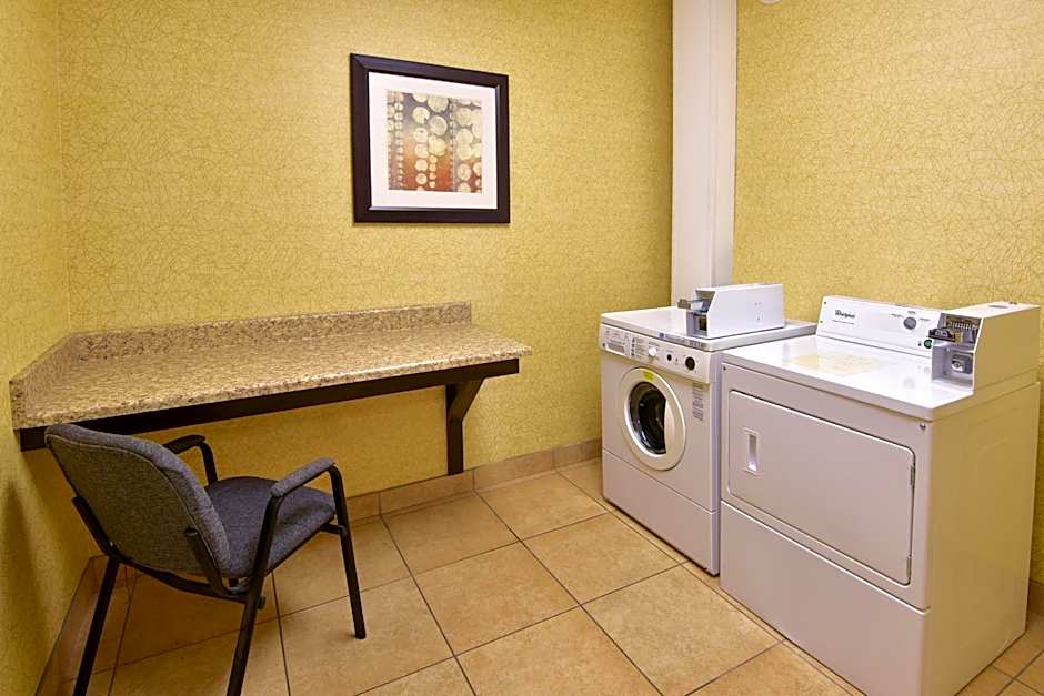 Holiday Inn Express Hotel & Suites Wauseon By IHG