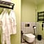 Castor & Pollux Hotel