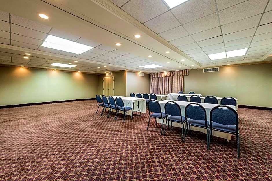 Comfort Suites