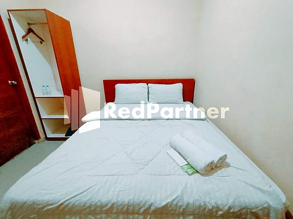 Calida Hotel Mitra RedDoorz near Alun Alun Wonosari