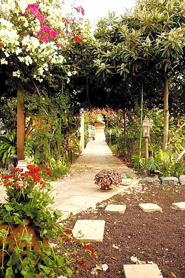 Arbel Guest House Shavit Family