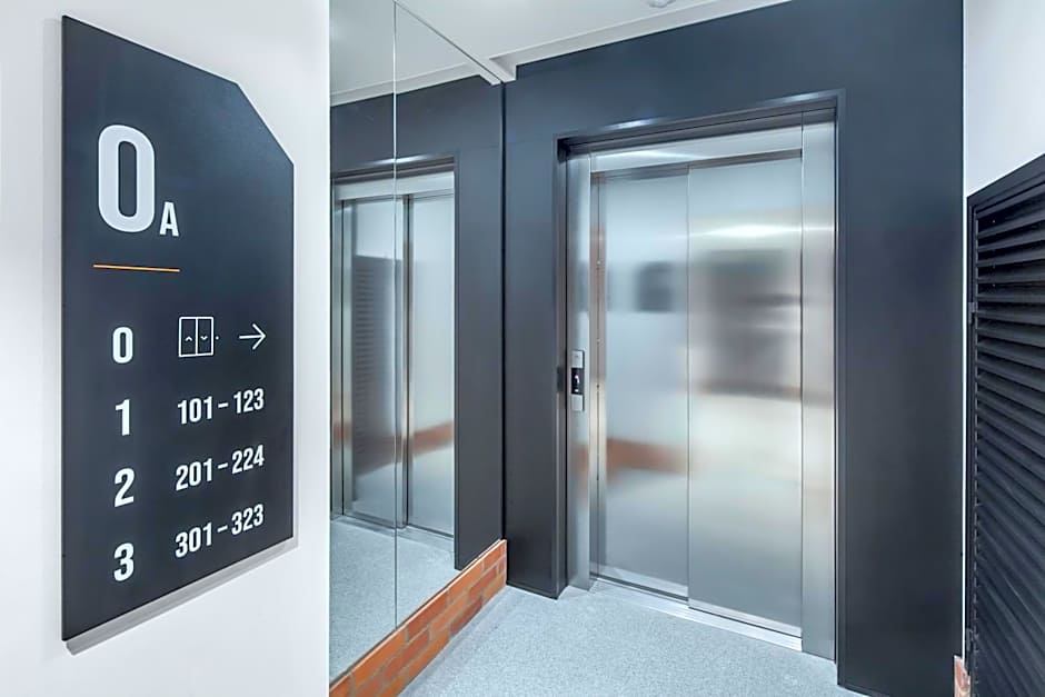 Lofty Kampus Garnizon