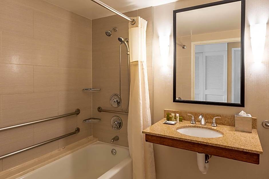 Hilton Alexandria Mark Center