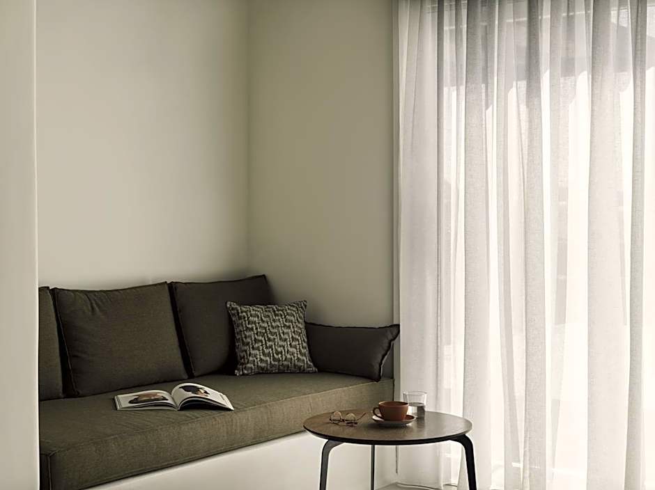 Ezio Bo Luxury Living