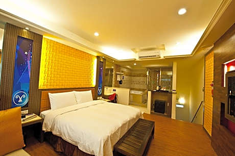Deluxe Double Room with Bath