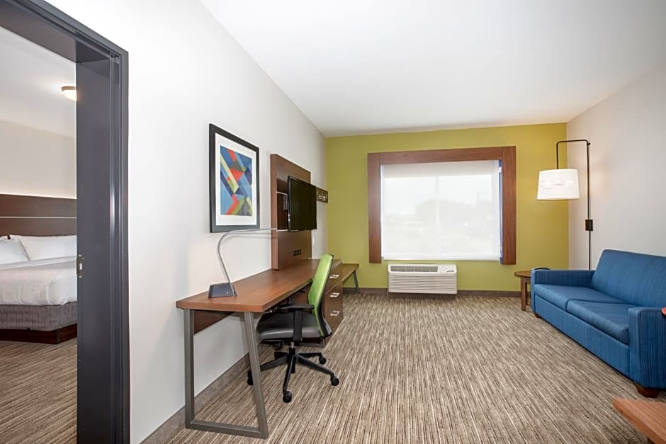 Holiday Inn Express & Suites Sterling By IHG