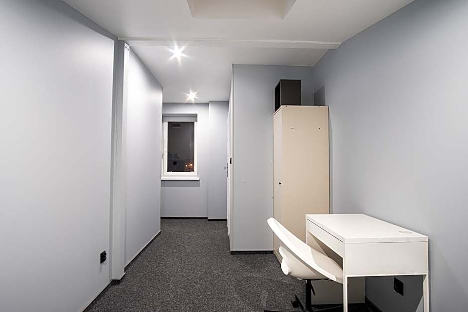 Prywatny pokój z prywatną łazienką - Senatorska 36