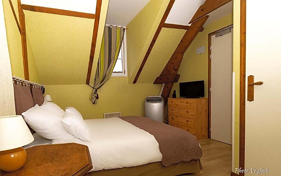 Logis Auberge Le Colombien - Hôtel et Restaurant