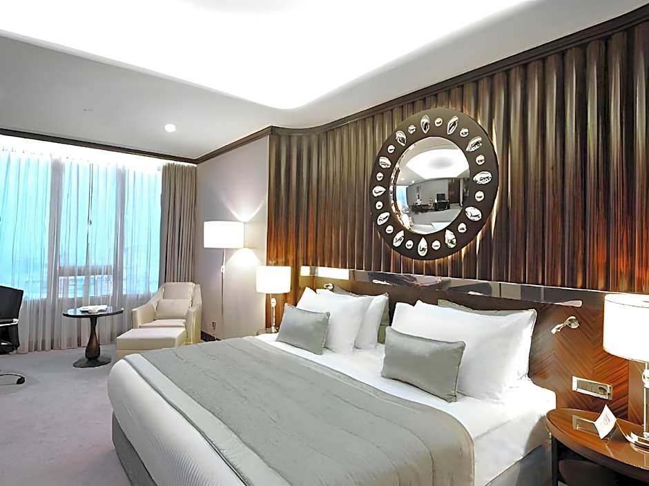 Crowne Plaza BURSA, an IHG Hotel