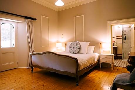 Suite with Garden View