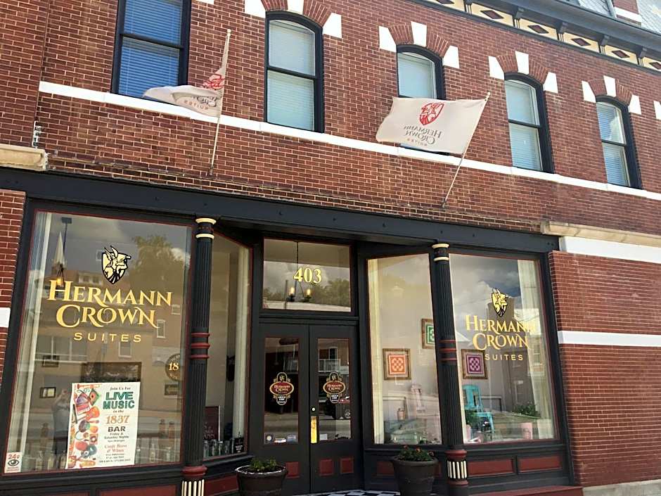 Hermann Crown Suites