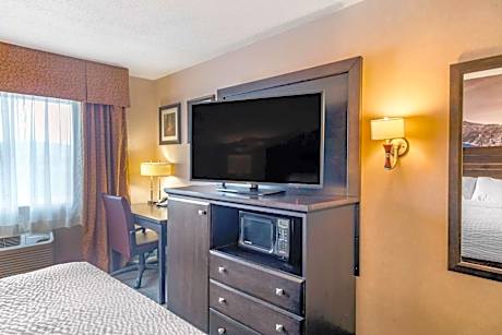 King Room - Accessible/Non-Smoking