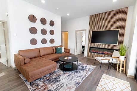 Colony Suites