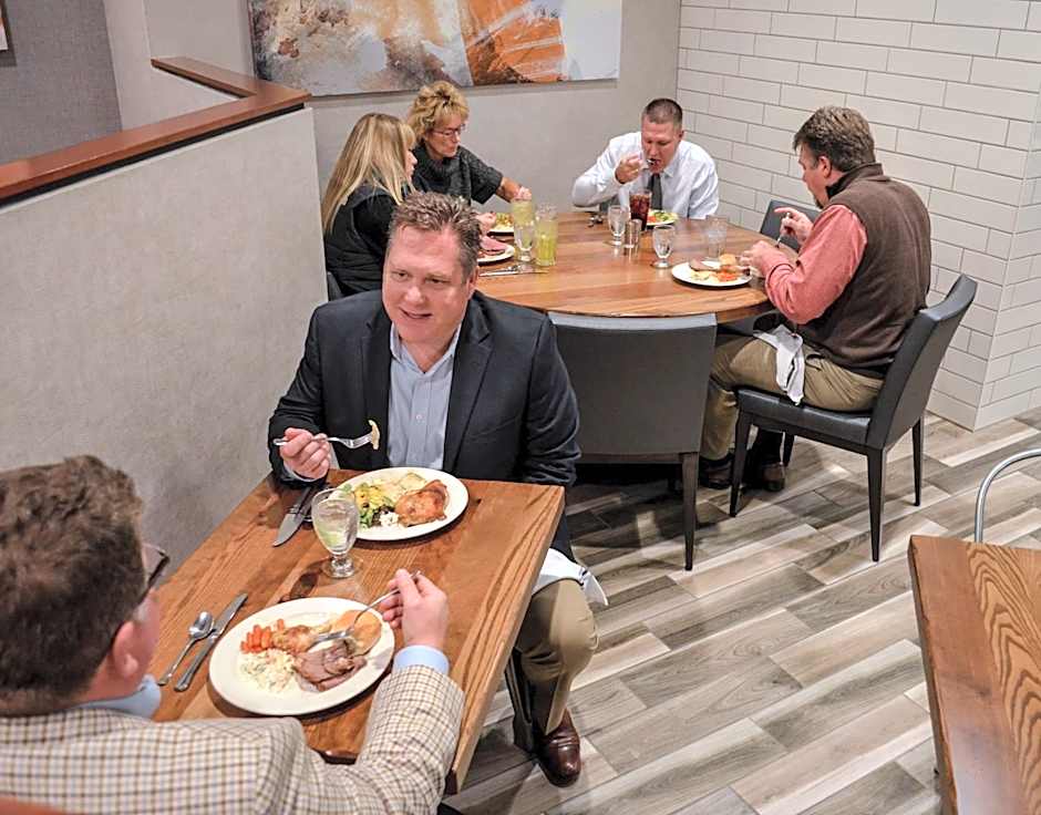 Holiday Inn Fargo By IHG