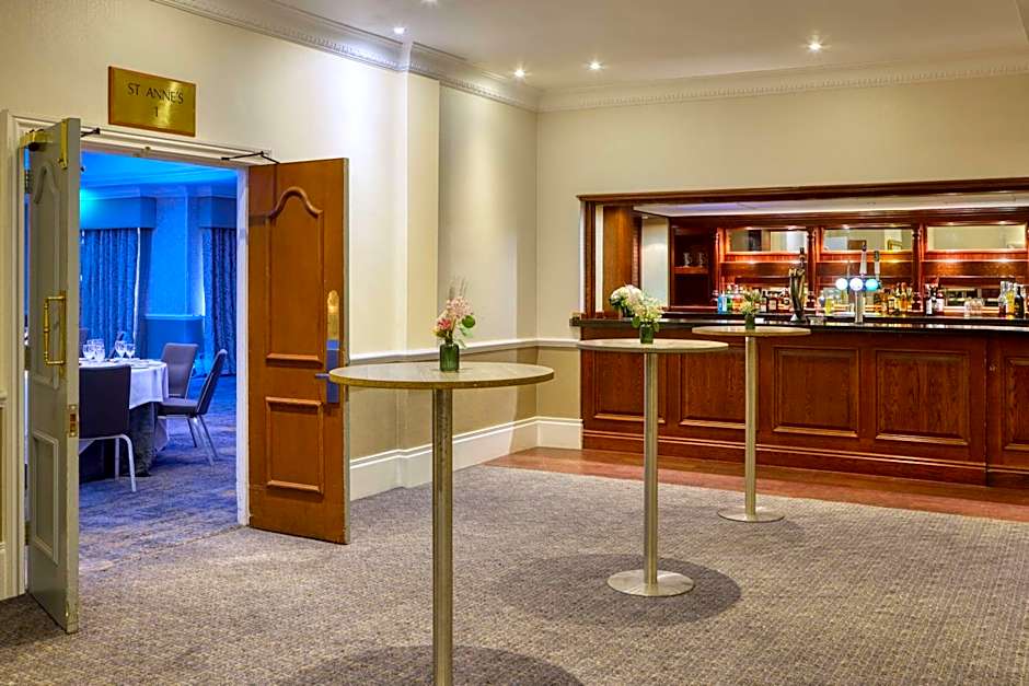 DoubleTree by Hilton St. Anne's Manor
